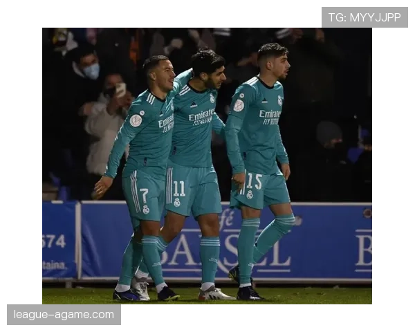 安切洛蒂调整中场出球策略助力皇马连续关键战高位压制对手