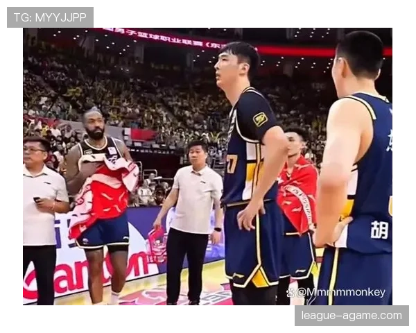 篮球替补席管理规则解读：球员替补与教练指挥具体如何规定